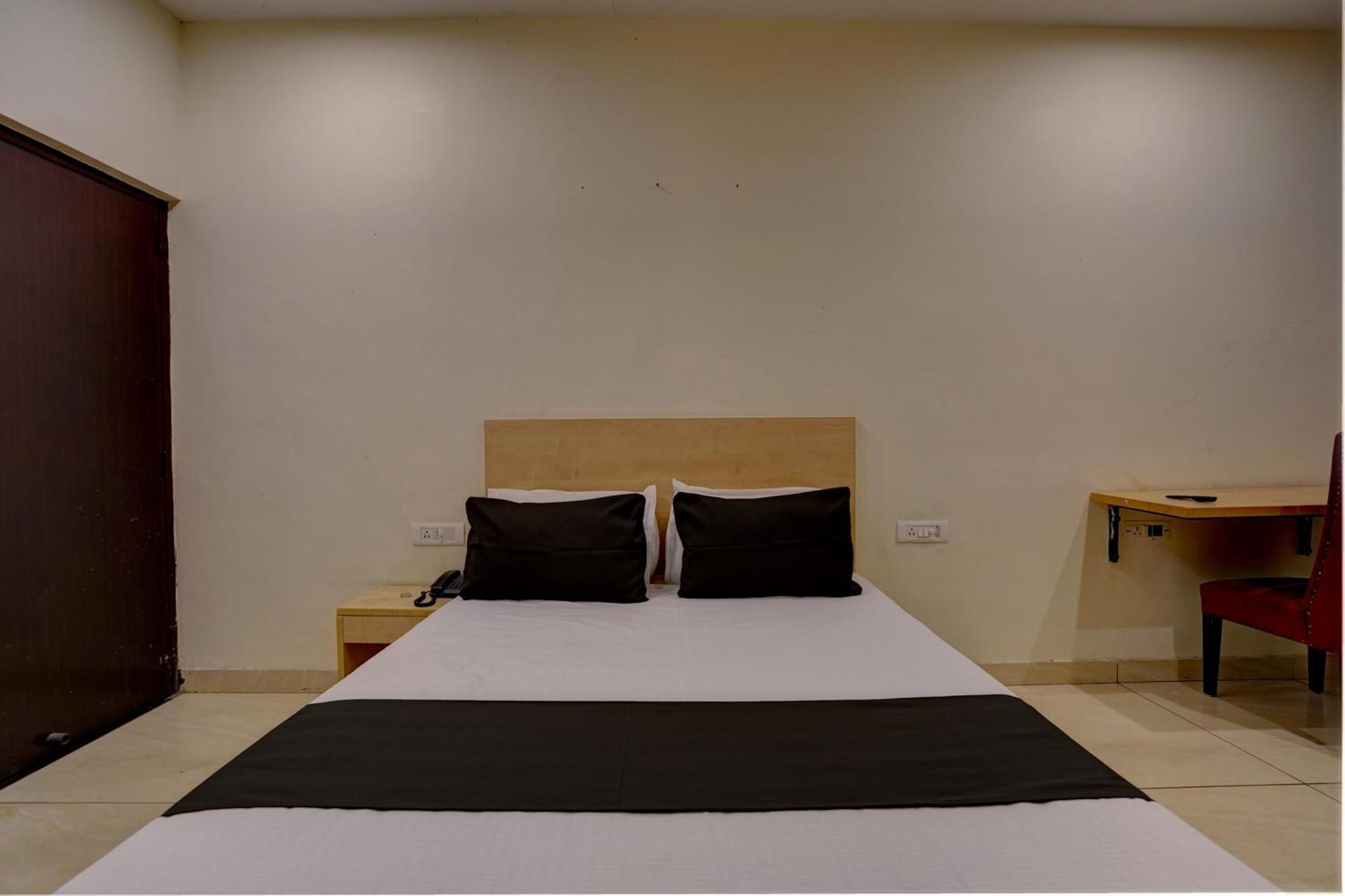 Hotel O Blue Vibes Мірут Екстер'єр фото
